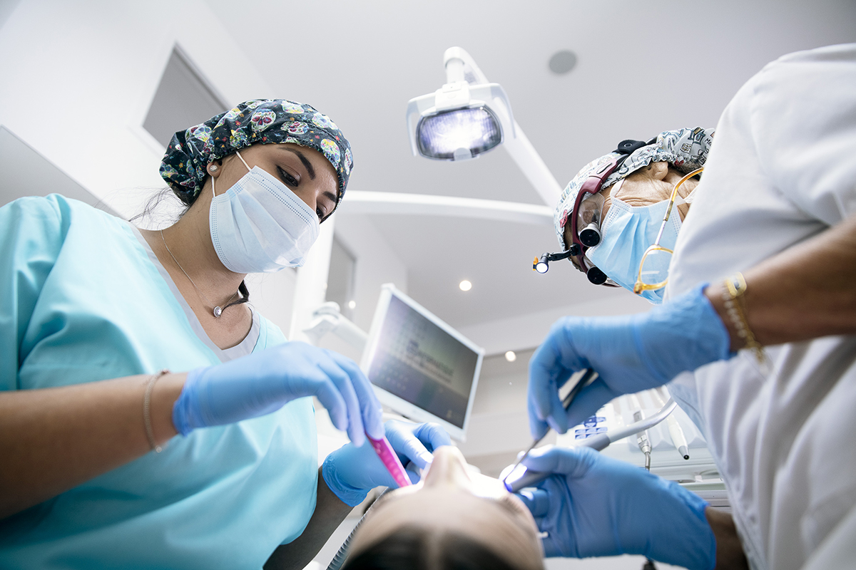 Dentiste Paris 2 Vendôme, Opéra Docteur Danièle Salmon